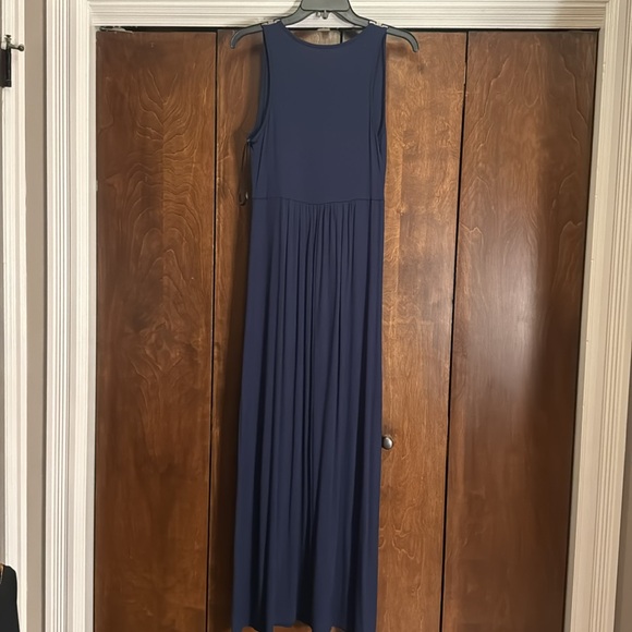 Very basic but versatile navy blue maxi dress - Picture 5 of 5